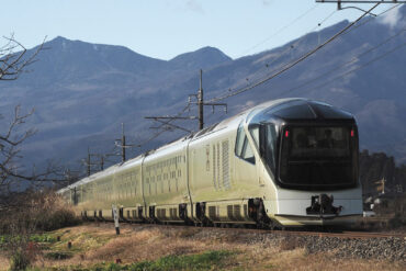 Tour Japan in a luxury sleeper train